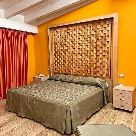 Bouganville Hill & Wellness Space Otel 4*