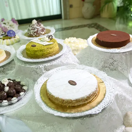 酒店 Bouganville Hill & Wellness Space 4*