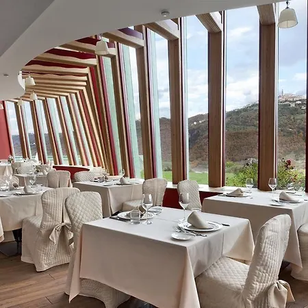 Bouganville Hill & Wellness Space 酒店 4*